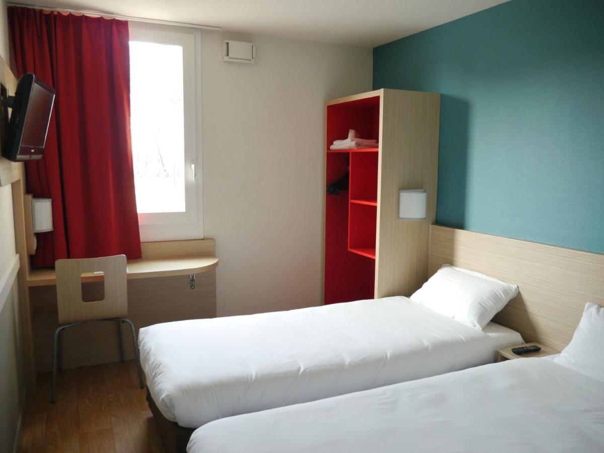 Kyriad Direct Mont De Marsan - St Avit Saint-Avit  Екстер'єр фото