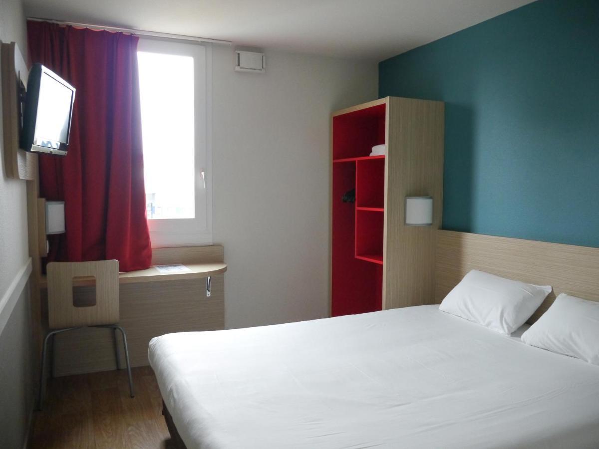 Kyriad Direct Mont De Marsan - St Avit Saint-Avit  Екстер'єр фото