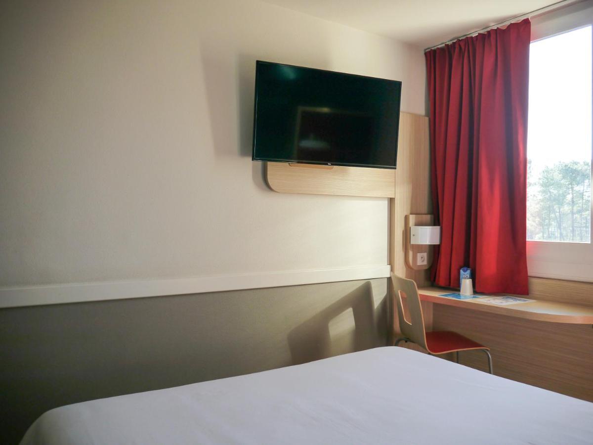 Kyriad Direct Mont De Marsan - St Avit Saint-Avit  Екстер'єр фото