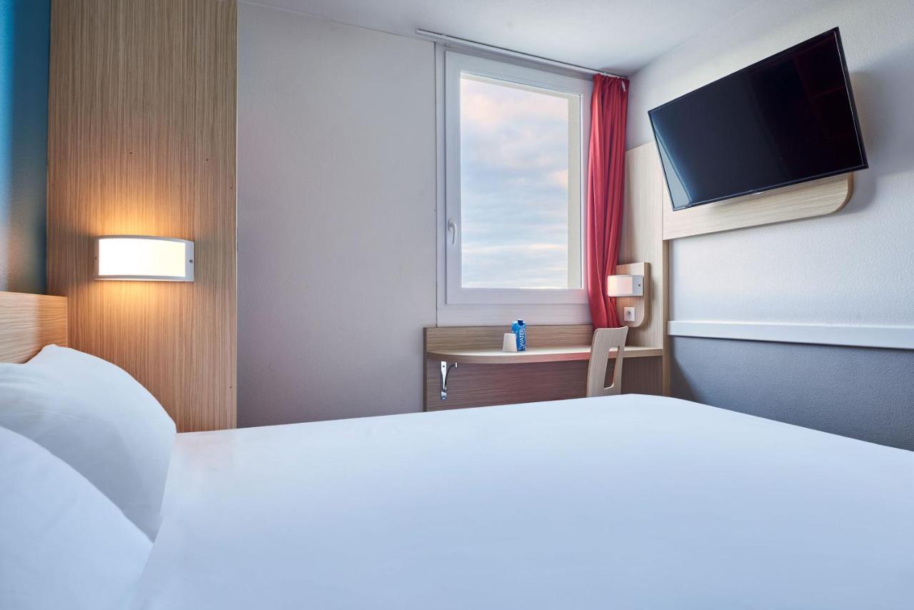 Kyriad Direct Mont De Marsan - St Avit Saint-Avit  Екстер'єр фото