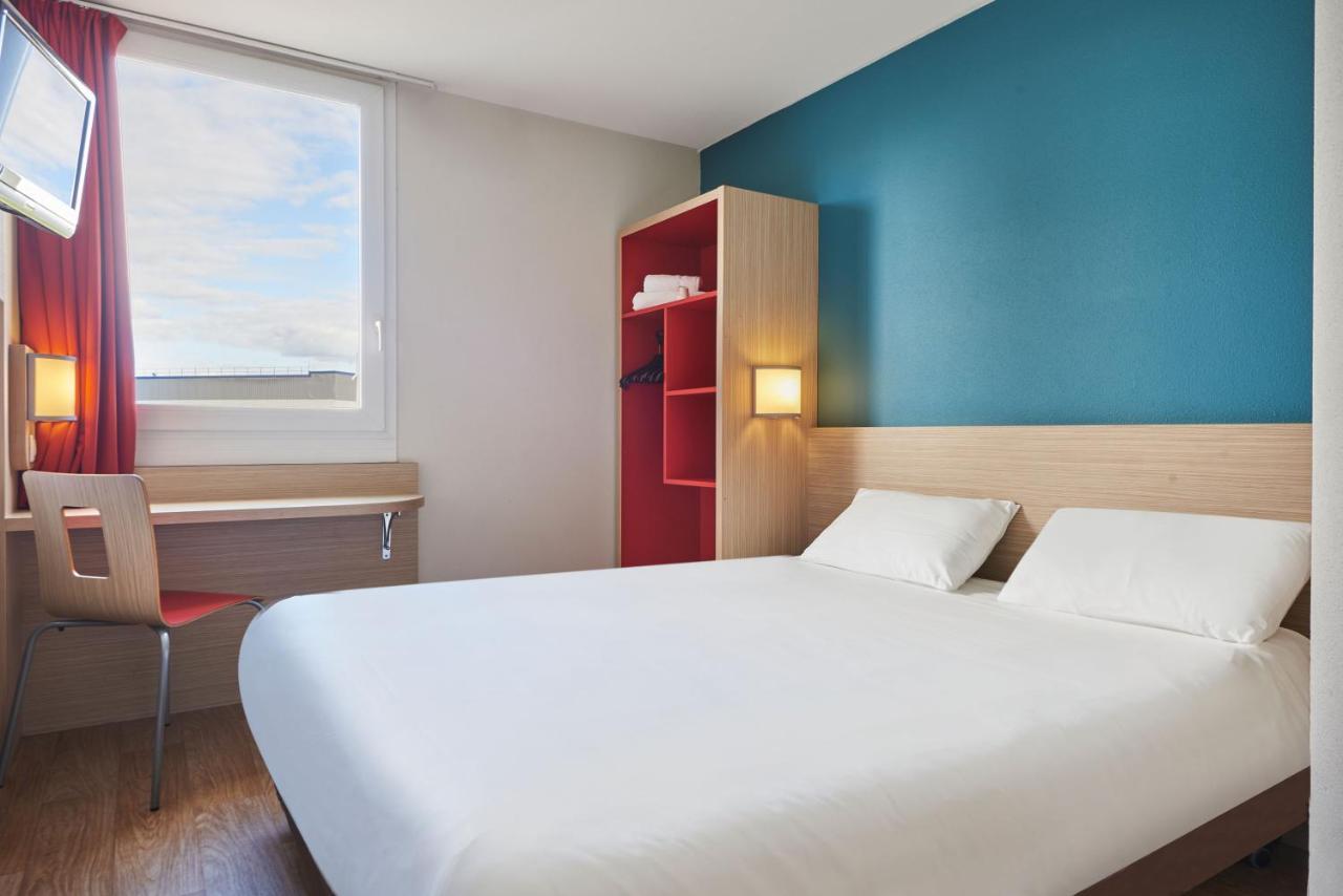 Kyriad Direct Mont De Marsan - St Avit Saint-Avit  Екстер'єр фото